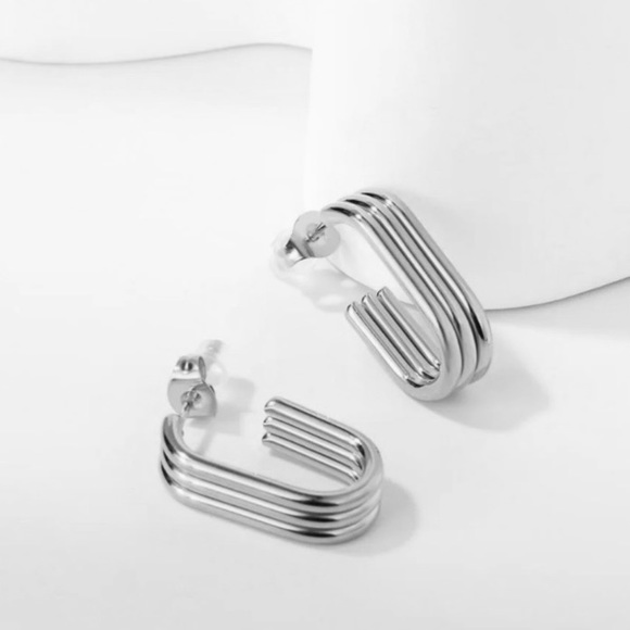 BOGO! Hoop Triple bar earrings Deco - in Silver Color- Boutique NEW - Picture 4 of 6